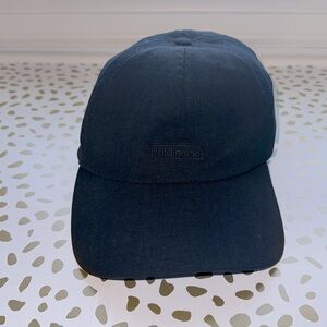 LULULEMON BLACK BASEBALL CAP/HAT (1 size)